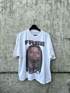 Vintage “Free Weezy” Lil Wayne T-shirt